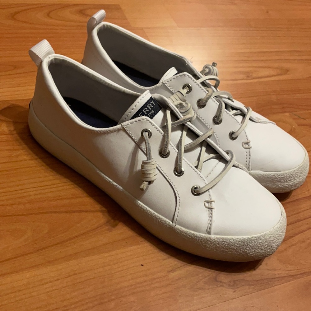 Speedy Topsider Crest Vibe white sneakers tennis shoes